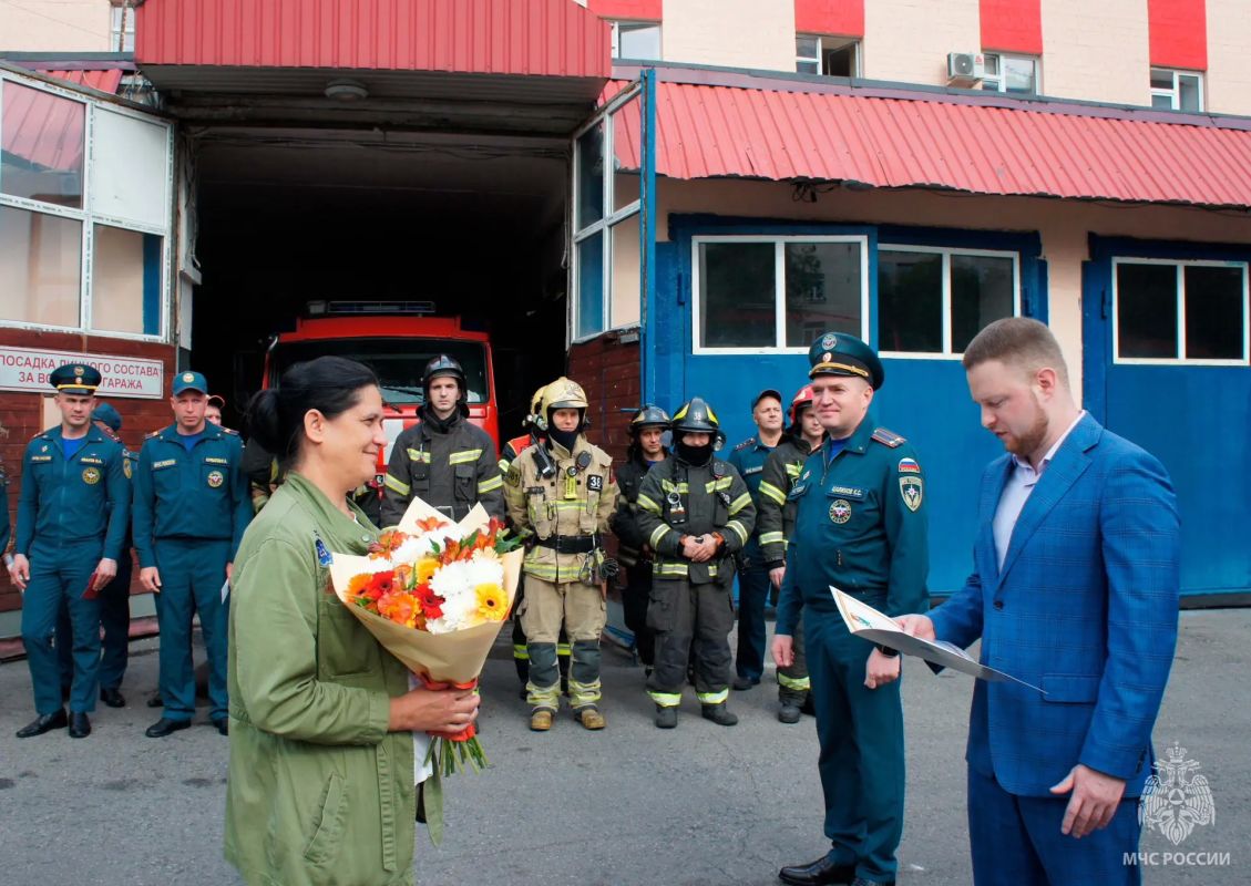В Юго-Западном округе столицы проводили на заслуженный отдых старшину Ирину Захарову В Юго-Западном округе столицы проводили на заслуженный отдых старшину Ирину Захарову