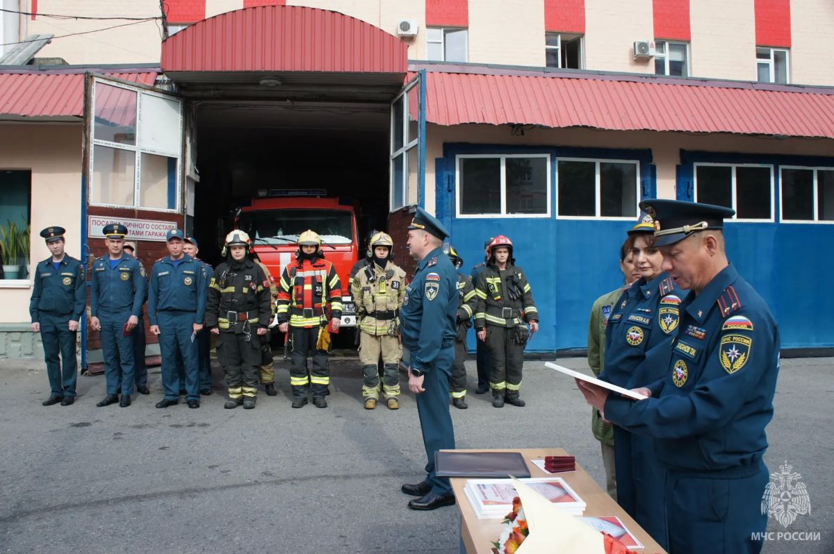 В Юго-Западном округе столицы проводили на заслуженный отдых старшину Ирину Захарову В Юго-Западном округе столицы проводили на заслуженный отдых старшину Ирину Захарову