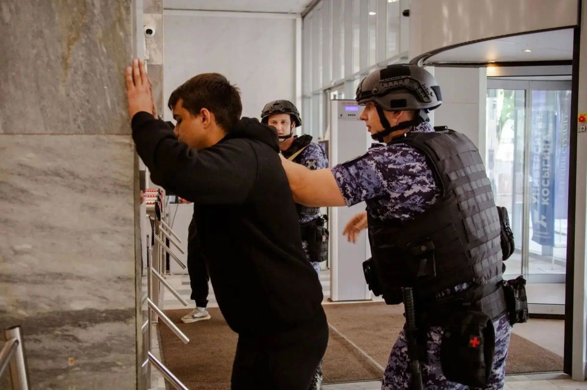 Тактическую тренировку провели московские росгвардейцы на базе вуза Тактическую тренировку провели московские росгвардейцы на базе вуза