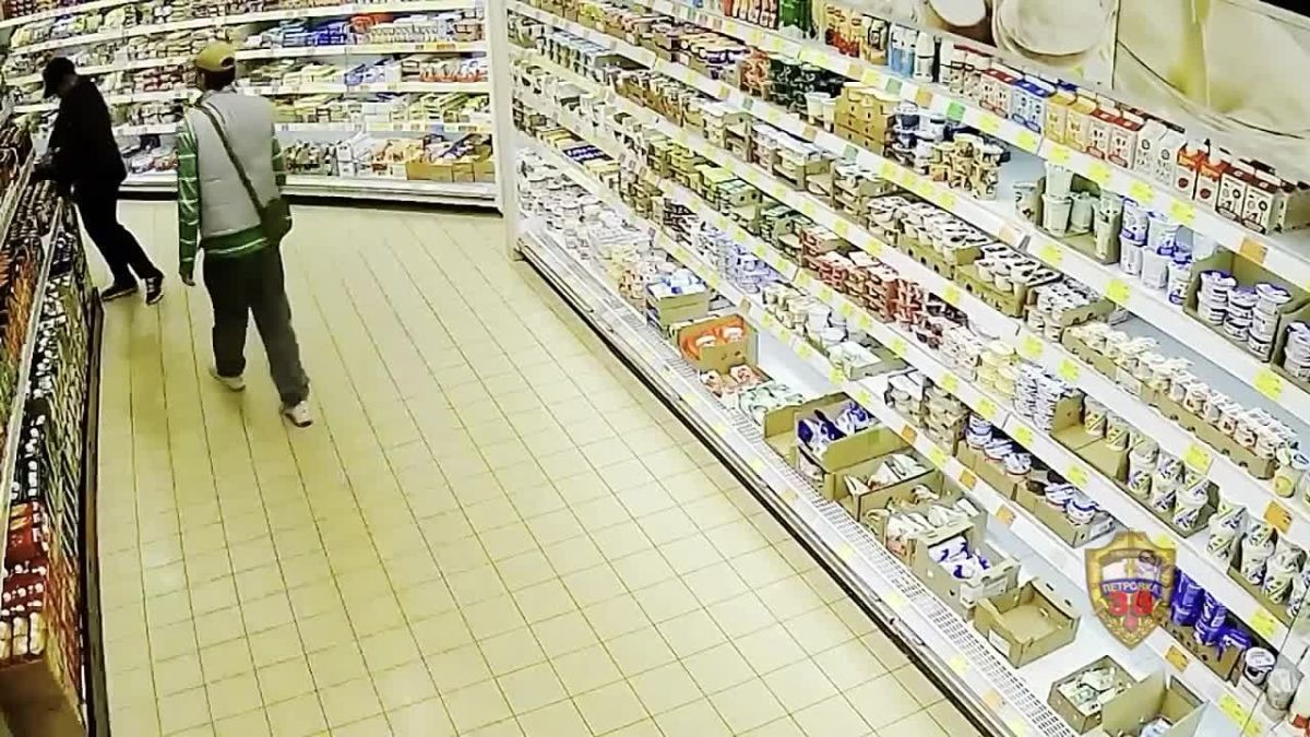 Шопинг с последствиями: сотрудники столичной полиции задержали подозреваемого в грабеже из сетевого магазина