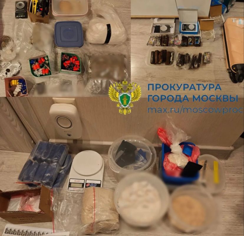 Прокуратура контролирует привлечение к уголовной ответственности двух молодых людей, а также девушки, причастных к незаконному обороту наркотиков