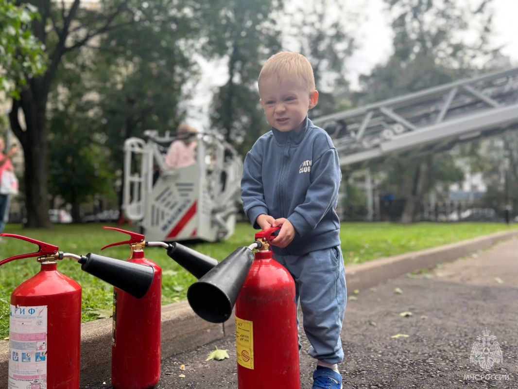 «Безопасность – в каждый дом!»: в центре столицы прошёл праздник пожарной безопасности «Безопасность – в каждый дом!»: в центре столицы прошёл праздник пожарной безопасности
