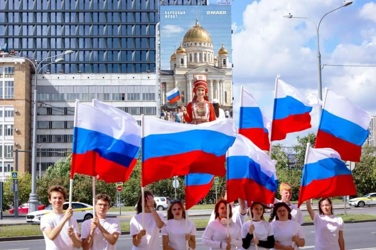 Акция ко Дню флага охватила более 10 млн россиян в 22 регионах