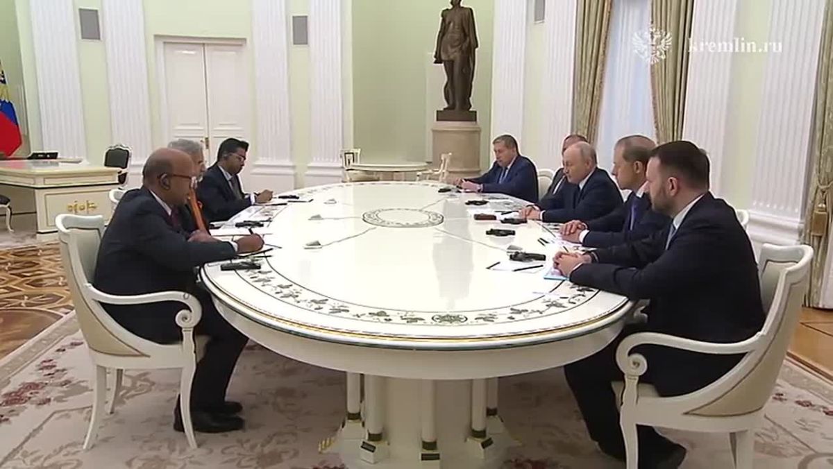 Владимир Путин обсудил с главой МИД Индии поставки удобрений
