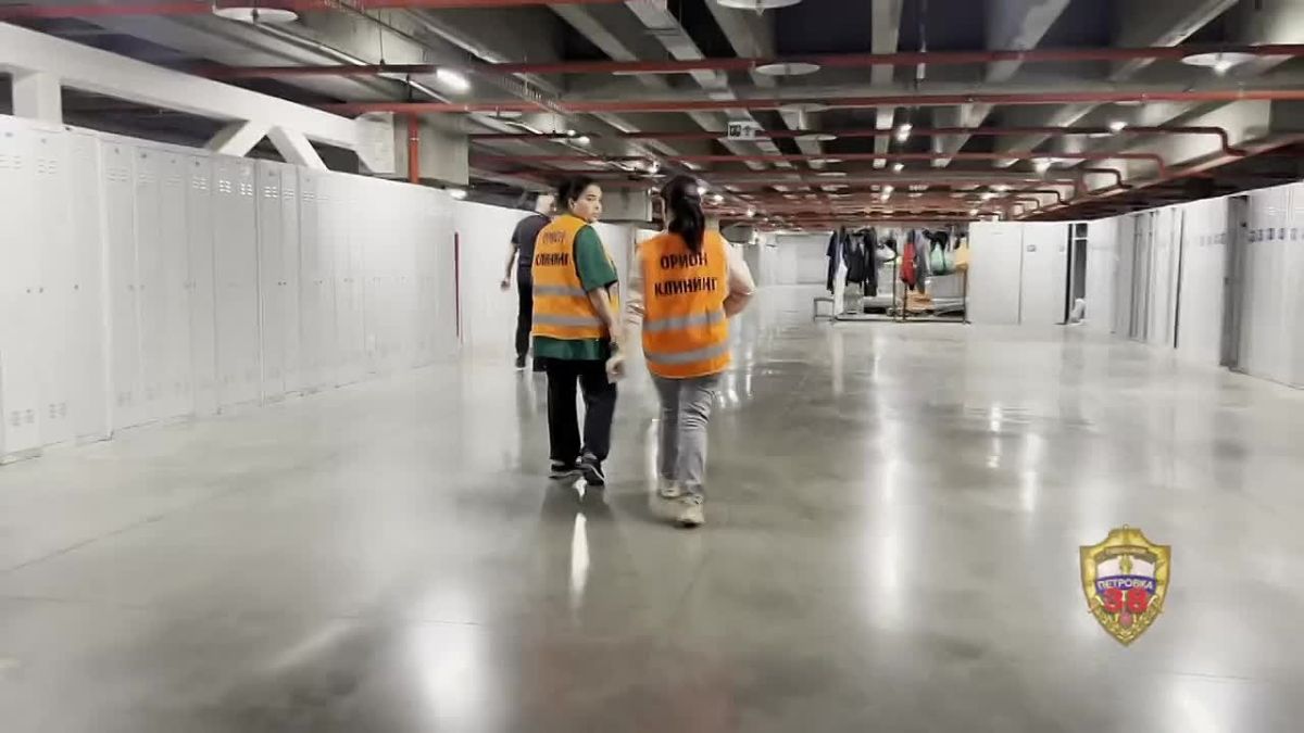 Проверка складов: полицейские столицы провели рейд в логистическом центре на северо-востоке Москвы
