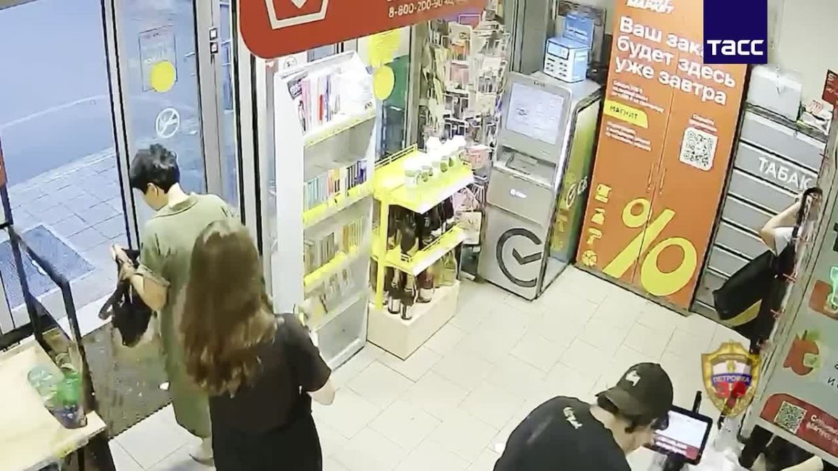 В Москве полицейские раскрыли ограбление магазина на 100 тыс