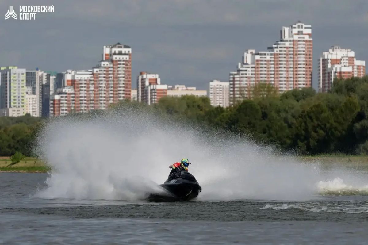 Покорим водную стихию!. С 28 по 30 августа в Крылатском пройдет фестиваль водных видов спорта «Открытая вода» Покорим водную стихию!. С 28 по 30 августа в Крылатском пройдет фестиваль водных видов спорта «Открытая вода»