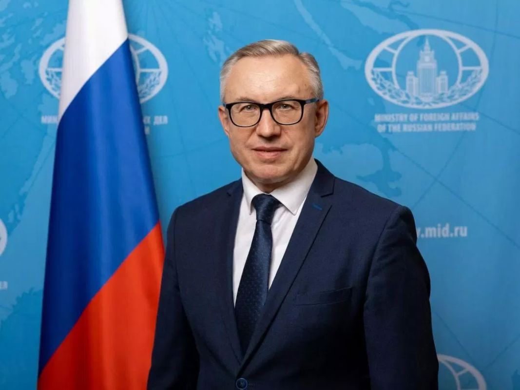 Британия и Германия все настырнее лезут в Арктику, привнося в регион конфронтационные подходы, заявил РИА Новости посол России в Норвегии Корчунов