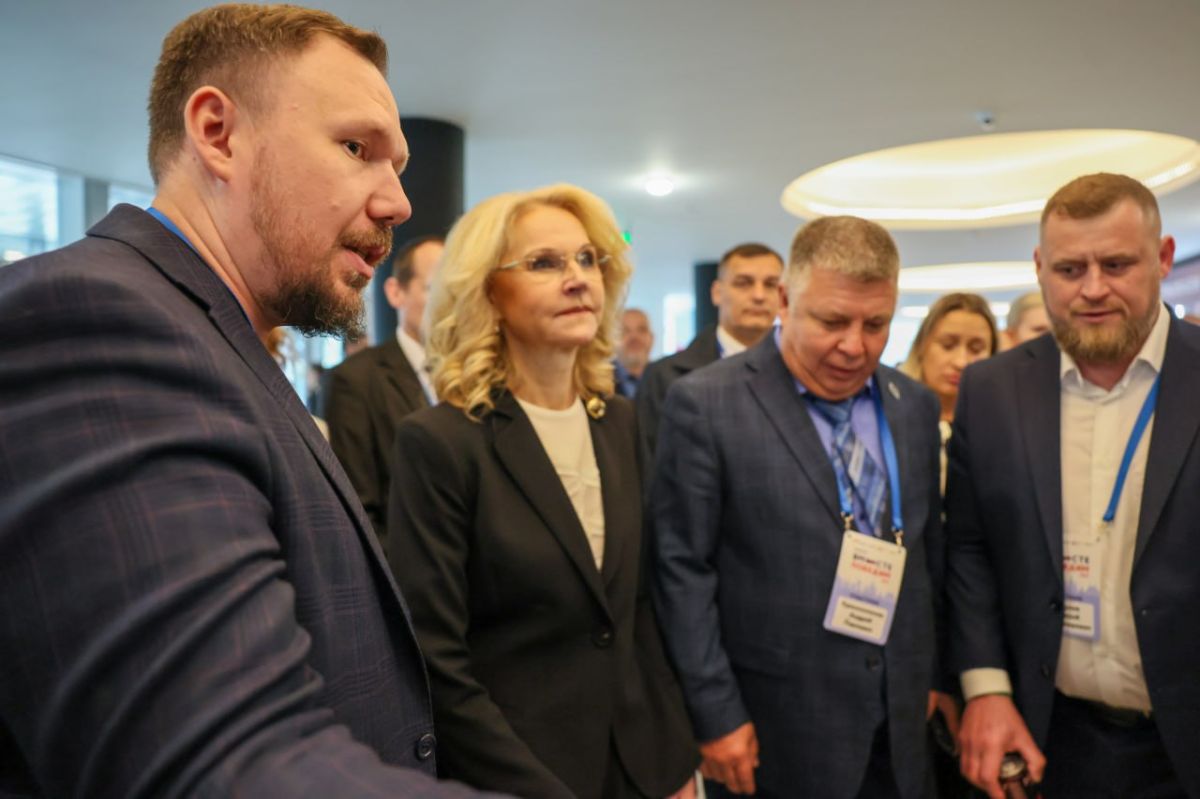 Заместитель председателя Правительства России Татьяна Голикова посетила стенд Всероссийского казачьего общества на Всероссийском форуме ветеранов СВО «Вместе победим» Заместитель председателя Правительства России Татьяна Голикова посетила стенд Всероссийского казачьего общества на Всероссийском форуме ветеранов СВО «Вместе победим»