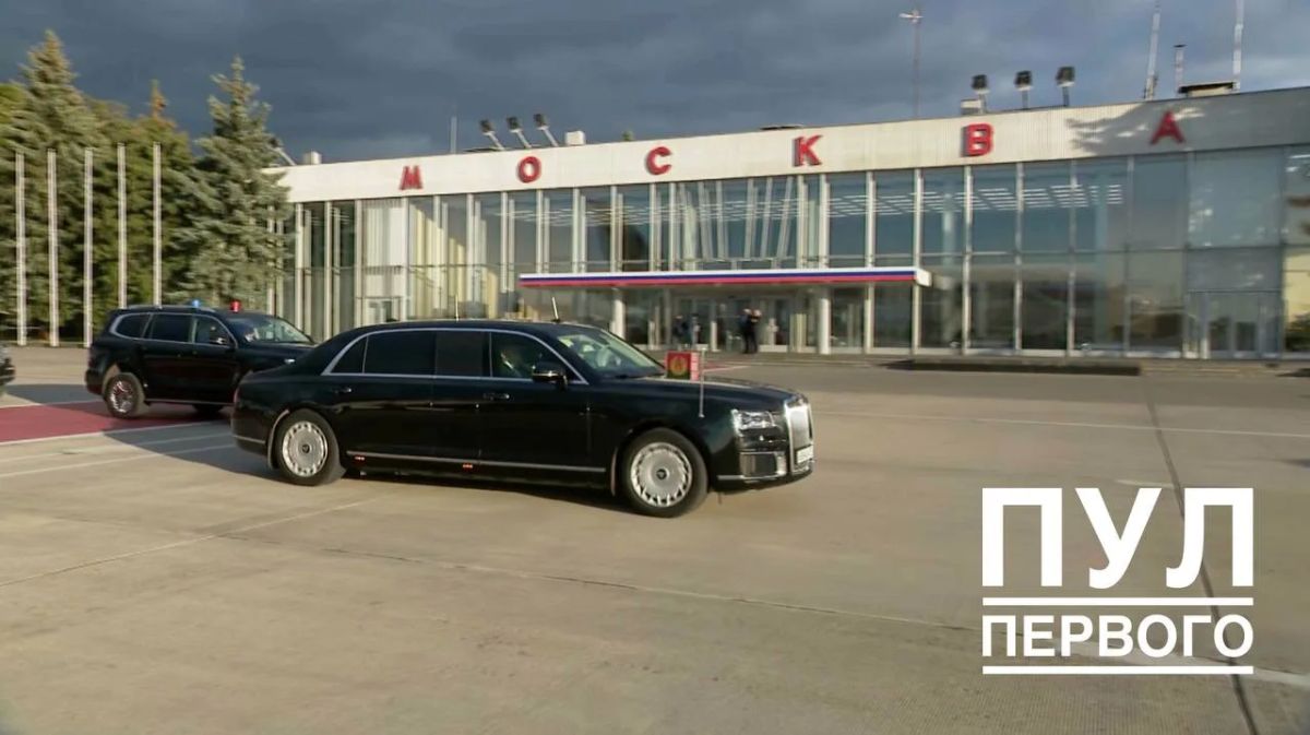 Александр Лукашенко прибыл в Москву, сообщает "Пул первого" Александр Лукашенко прибыл в Москву, сообщает "Пул первого"