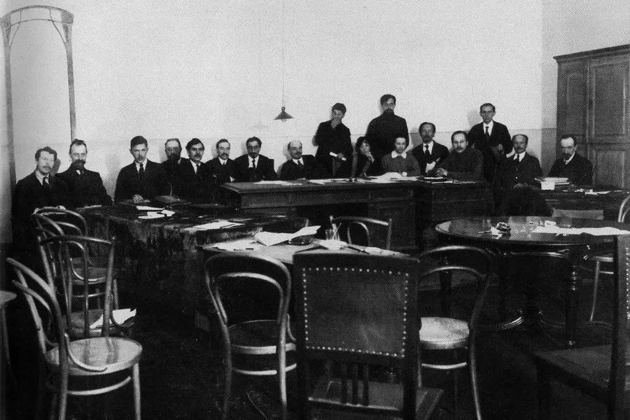 День в истории. 27 августа — День российского кино В этот день в 1919 году вышел Декрет Совета народных комиссаров о национализации кинематографической промышленности и торговли в стране