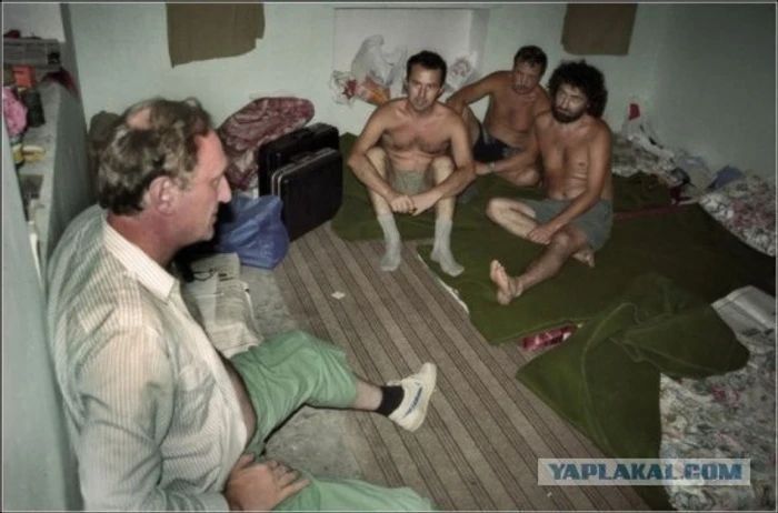 РУССКИЙ МИР. ИСТОРИЯ. Афганистан 1996: как российские лётчики совершили побег из плена талибов РУССКИЙ МИР. ИСТОРИЯ. Афганистан 1996: как российские лётчики совершили побег из плена талибов