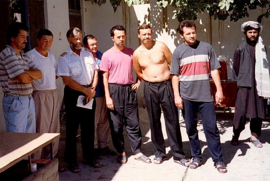 РУССКИЙ МИР. ИСТОРИЯ. Афганистан 1996: как российские лётчики совершили побег из плена талибов РУССКИЙ МИР. ИСТОРИЯ. Афганистан 1996: как российские лётчики совершили побег из плена талибов