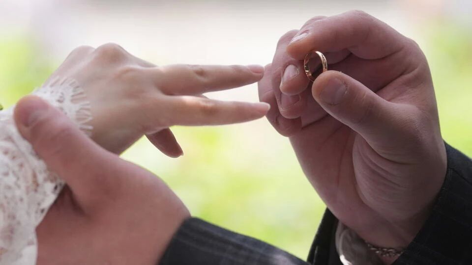 В российских регионах поддержали крепкие семьи