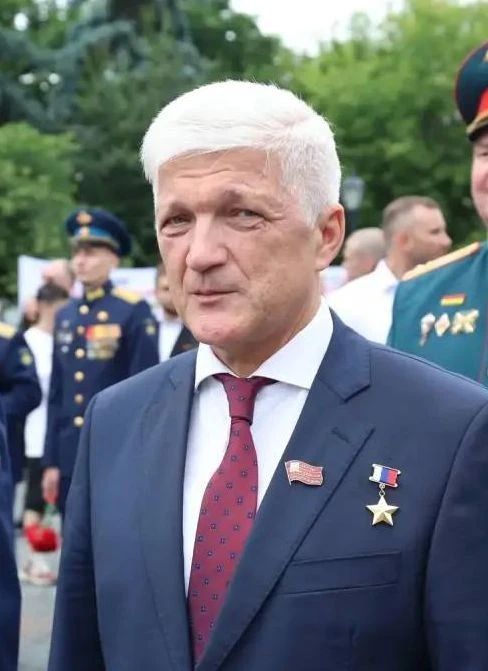 Депутаты Мосгордумы поздравили с профессиональным праздником военных медиков России Депутаты Мосгордумы поздравили с профессиональным праздником военных медиков России