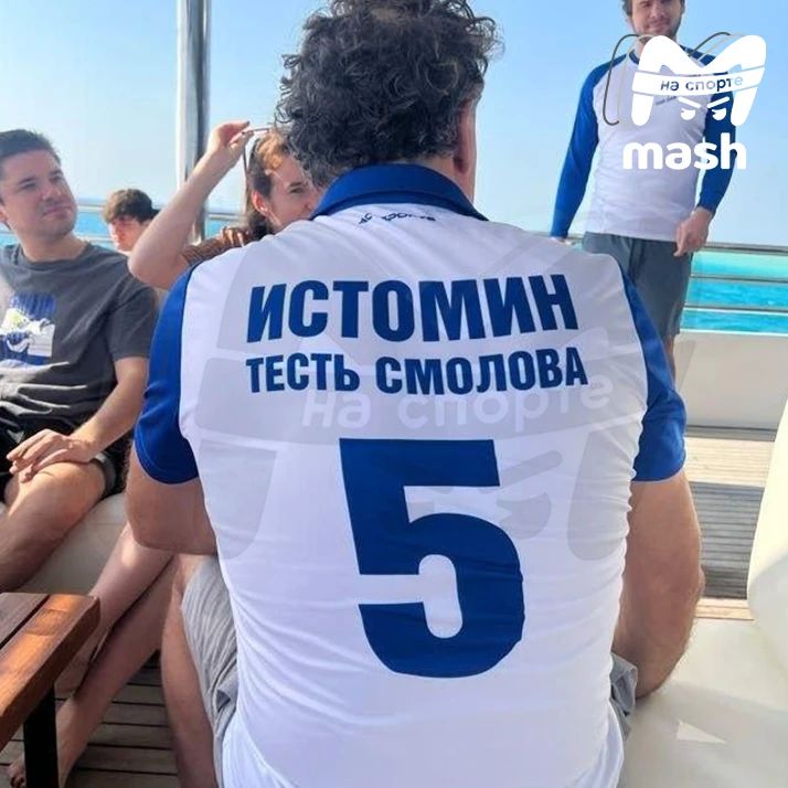 Тесть и тёща Фёдора Смолова избили сборщика бюллетеней в одном из ЖК Москвы Тесть и тёща Фёдора Смолова избили сборщика бюллетеней в одном из ЖК Москвы