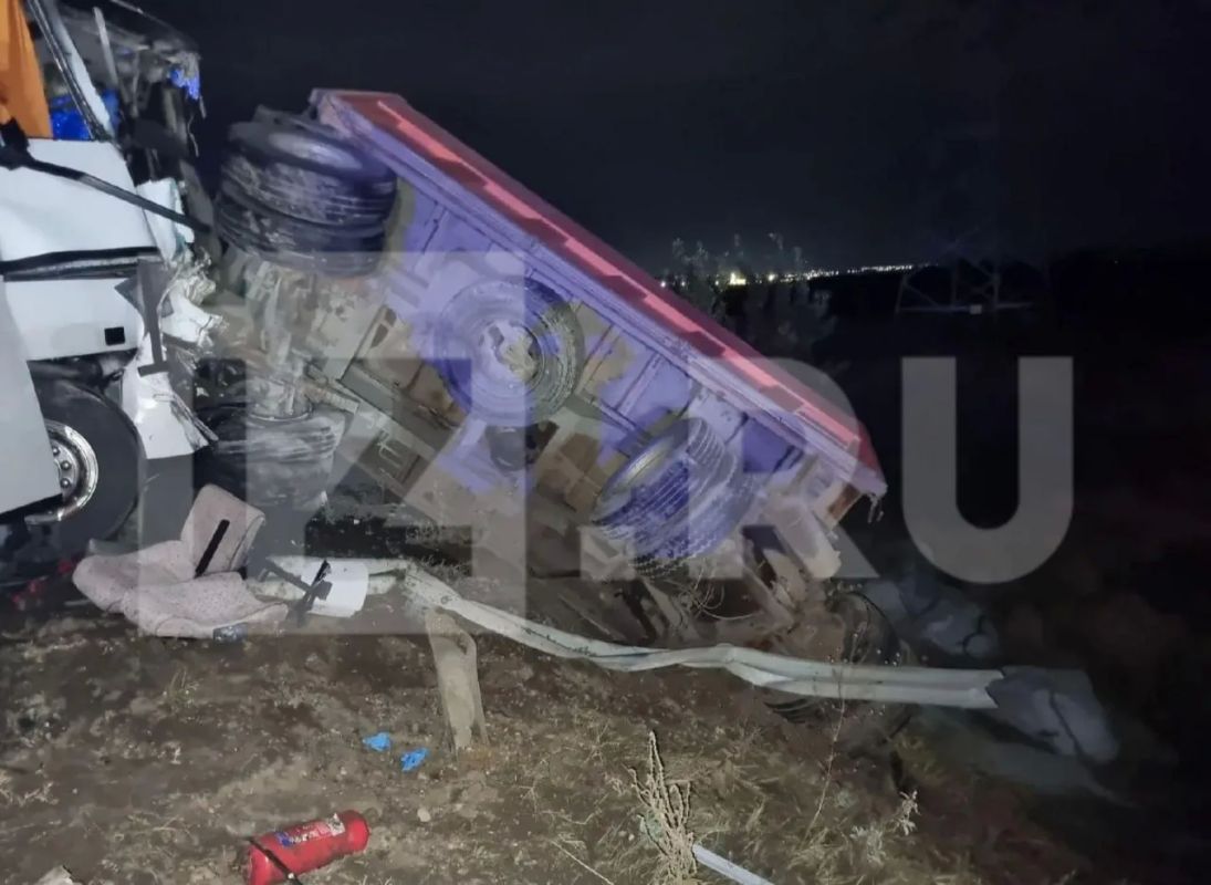 На Ставрополье произошло ДТП с автобусом и "КамАЗ"ом — пять человек погибли, 38 человек пострадали, сообщили в Госавтоинспекции региона На Ставрополье произошло ДТП с автобусом и "КамАЗ"ом — пять человек погибли, 38 человек пострадали, сообщили в Госавтоинспекции региона