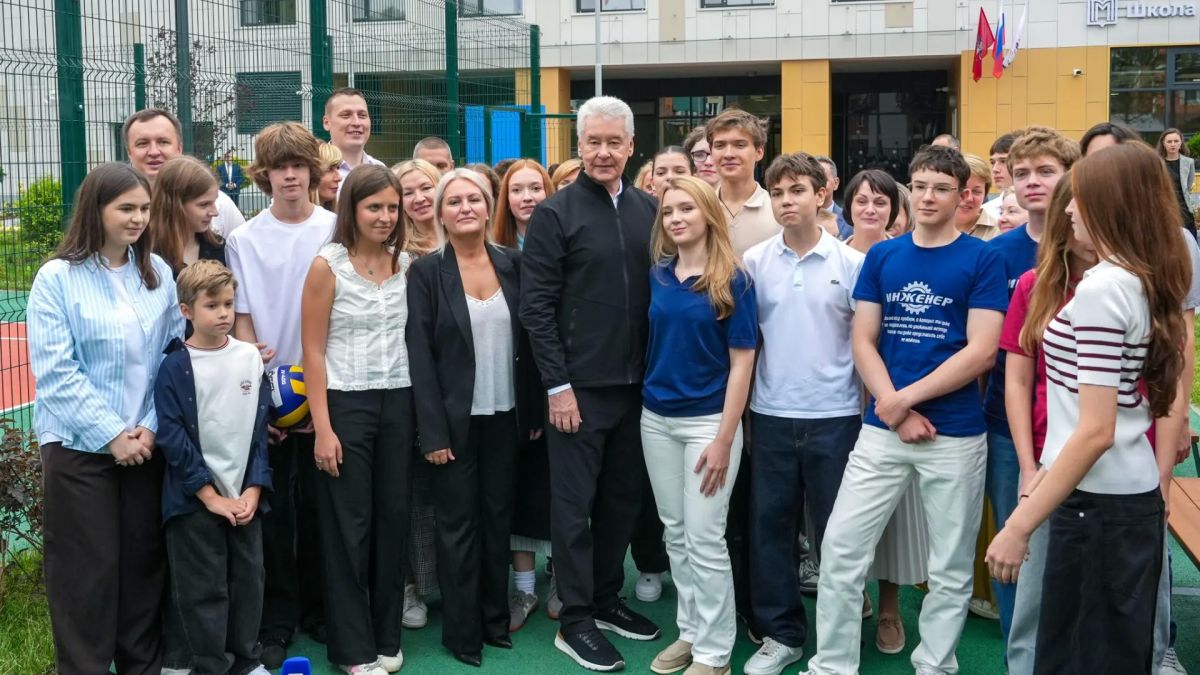 Сергей Собянин: Завтра в Куркине откроется новая школа №2005 на Соколово-Мещерской улице Сергей Собянин: Завтра в Куркине откроется новая школа №2005 на Соколово-Мещерской улице