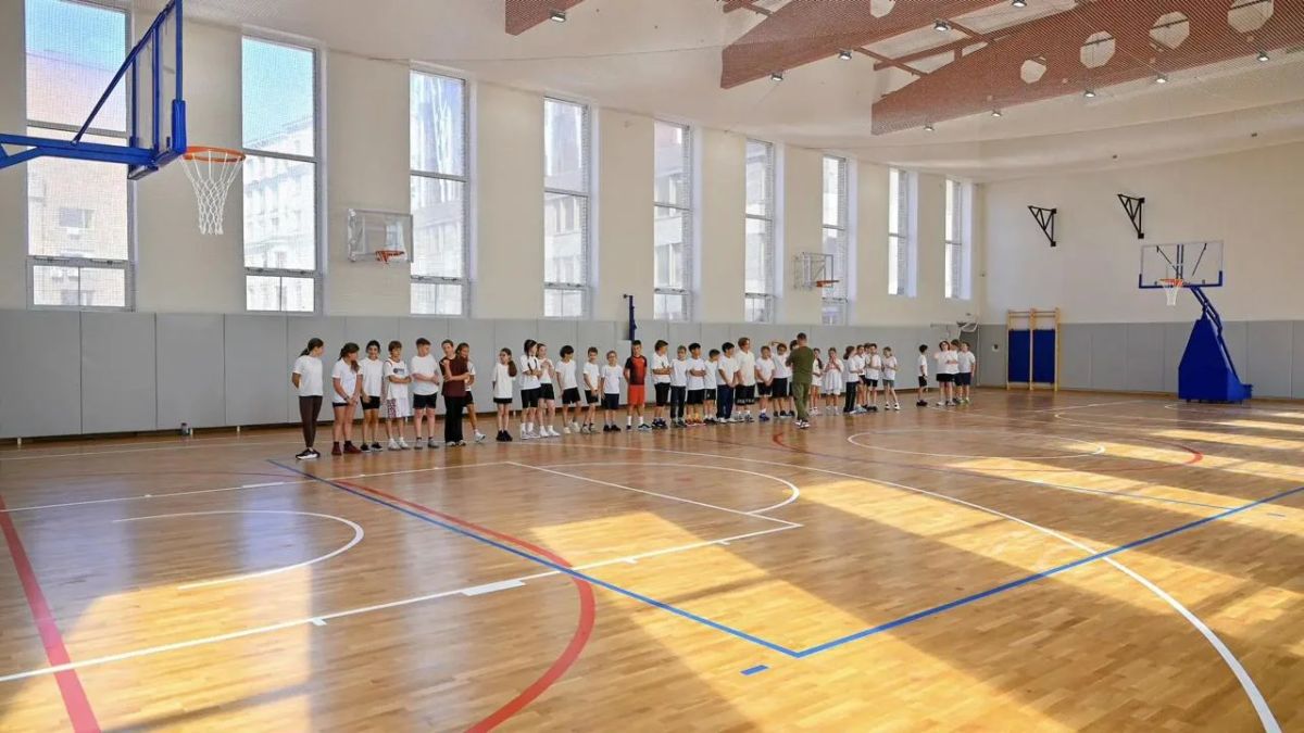 1 сентября в Москве открылось 100 обновленных школьных зданий, сообщил мэр столицы Сергей Собянин 1 сентября в Москве открылось 100 обновленных школьных зданий, сообщил мэр столицы Сергей Собянин