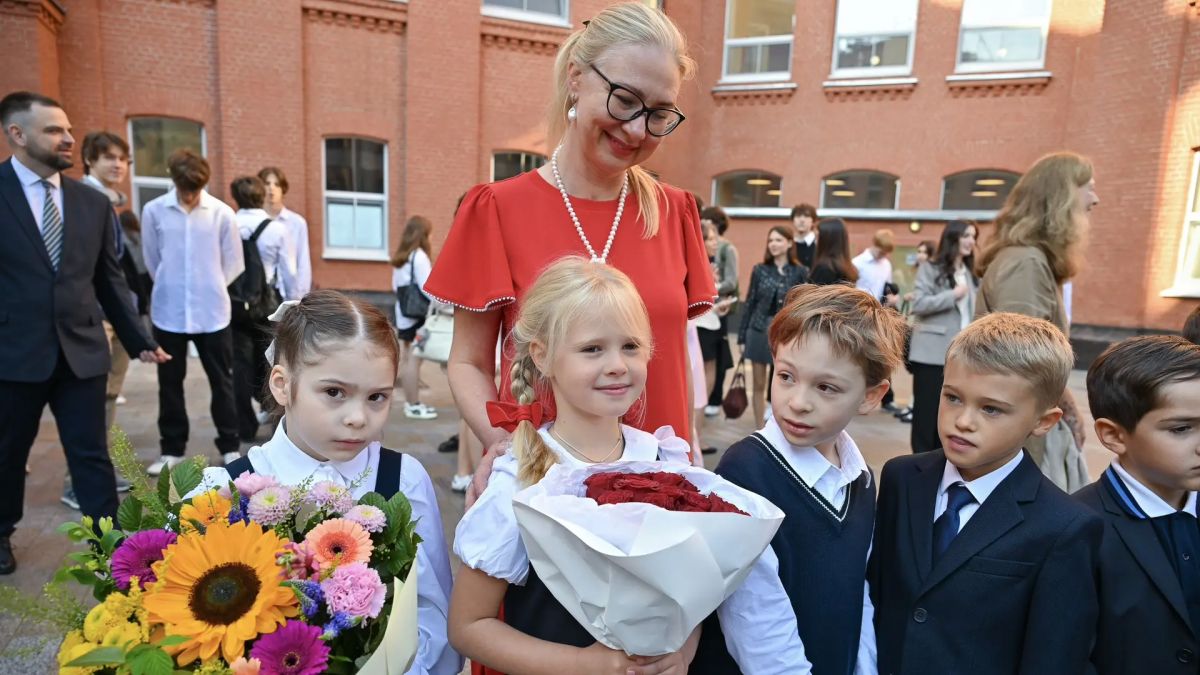 Сергей Собянин: Сегодня в колледжи, школы и детские сады пришли порядка 1,6 миллиона москвичей Сергей Собянин: Сегодня в колледжи, школы и детские сады пришли порядка 1,6 миллиона москвичей