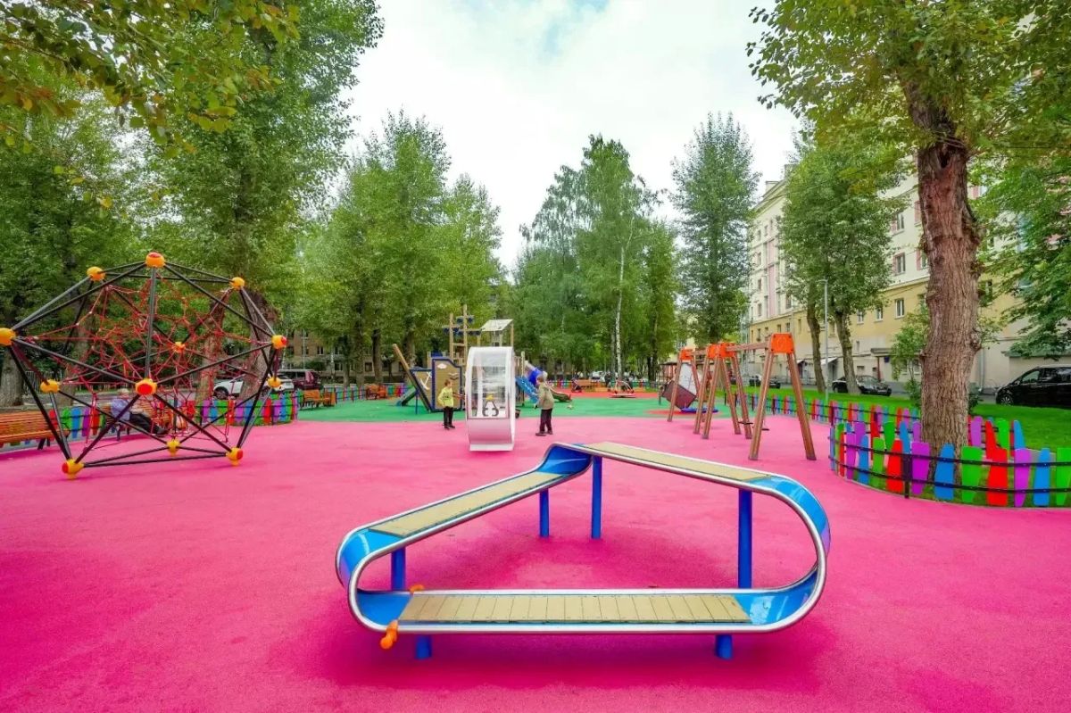 Игровой фрегат, космический городок и уличный спортзал: в Нагатинском Затоне #ЮАО создали многофункциональное общественное пространство Игровой фрегат, космический городок и уличный спортзал: в Нагатинском Затоне #ЮАО создали многофункциональное общественное пространство