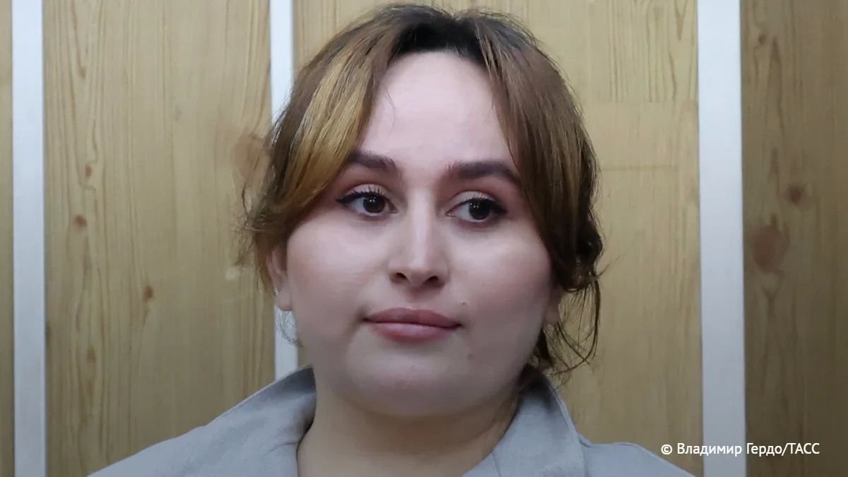 Обвиняемая в мошенничестве турагент Хатуна Аташян останется под стражей до 3 ноября, сообщил ТАСС ее адвокат Ролан Гагоев