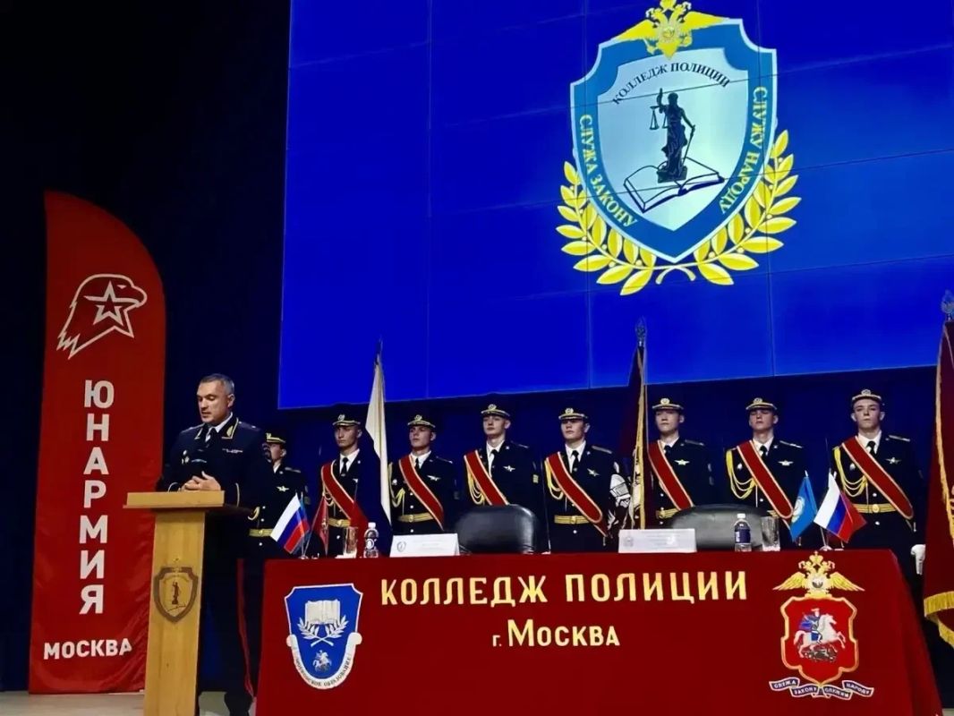 Сотрудничество крепнет: курсанты Колледжа полиции удут проходить практику в УВД на Московском метрополитене Сотрудничество крепнет: курсанты Колледжа полиции удут проходить практику в УВД на Московском метрополитене