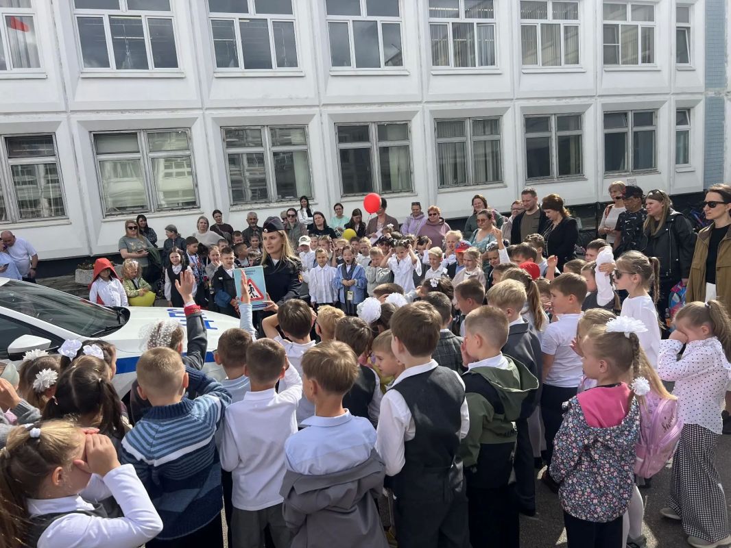 Безопасная дорога в школу: учимся вместе! Безопасная дорога в школу: учимся вместе!