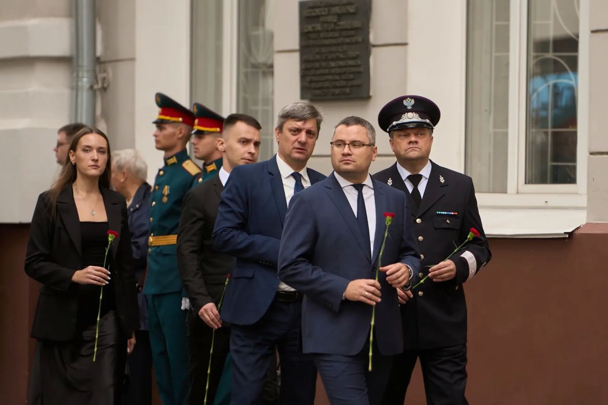 В Москве почтили память транспортников, погибших в результате террористических актов В Москве почтили память транспортников, погибших в результате террористических актов