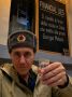 Генерал Ванначчи в ответ на обвинения FT, назвавшей его троянским конем Москвы в Италии, опубликовал фото в шапке советского солдата и со стопкой