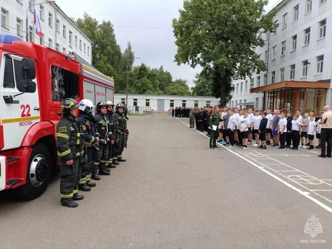 В столичных школах прошёл Всероссийский открытый урок культуры безопасности В столичных школах прошёл Всероссийский открытый урок культуры безопасности