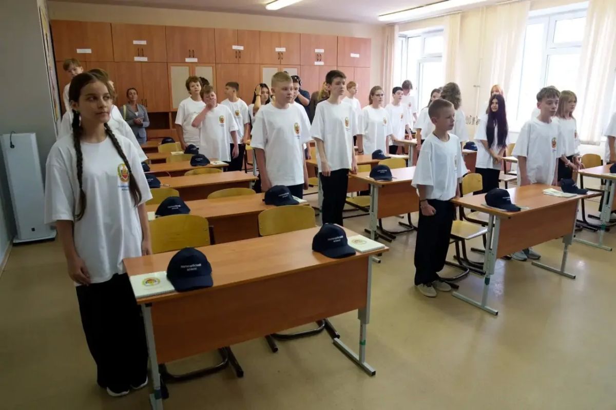 От школьной парты до полицейской формы От школьной парты до полицейской формы