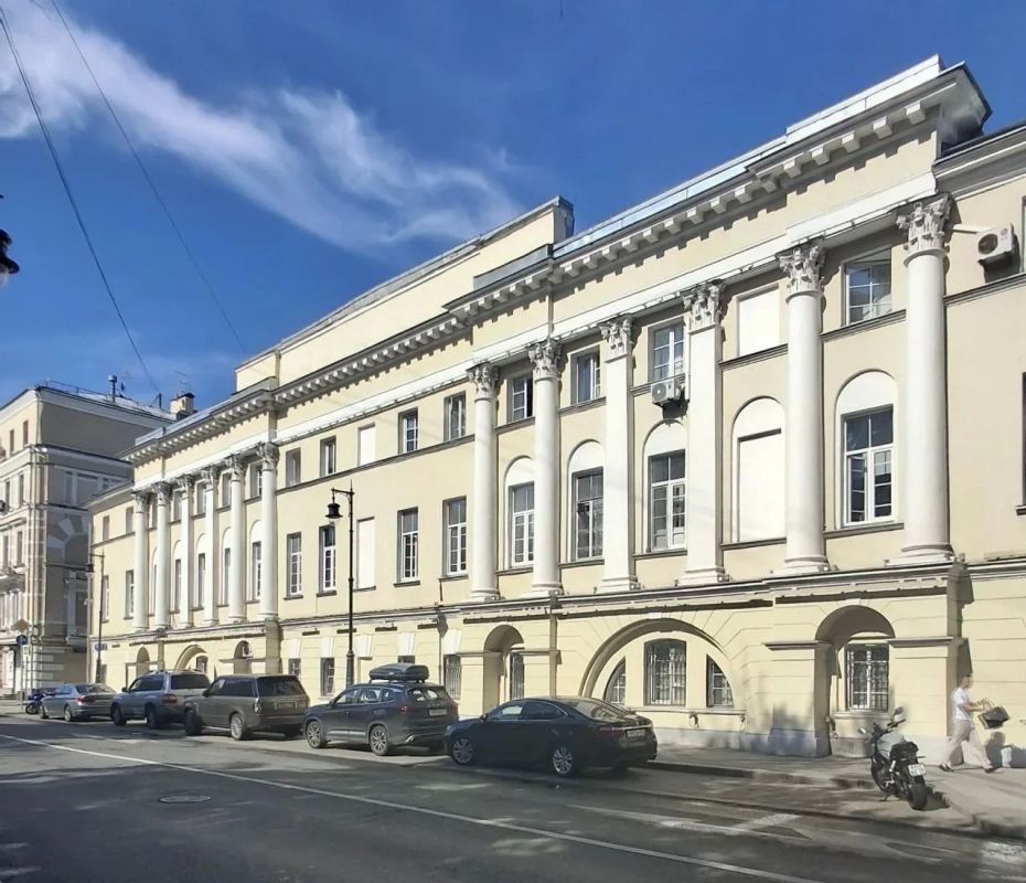 По какому адресу в XIX веке располагался кабинет московского брандмайора, а сейчас находится кабинет начальника Главного управления МЧС России по городу Москве?