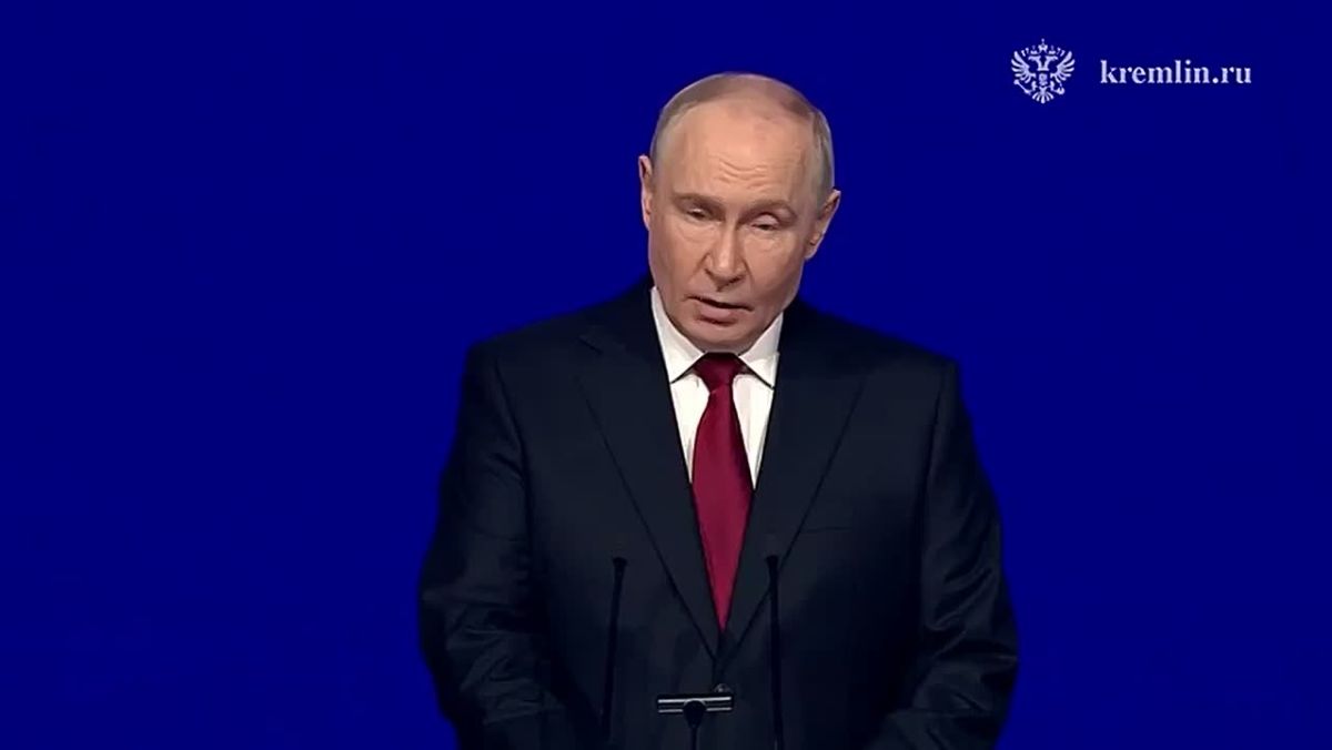 Владимир Путин поздравил москвичей и всех россиян с Днем города Москвы