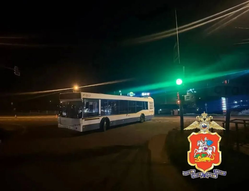 Мотоциклист погиб при столкновении с автобусом на Каширском шоссе в Домодедово Мотоциклист погиб при столкновении с автобусом на Каширском шоссе в Домодедово