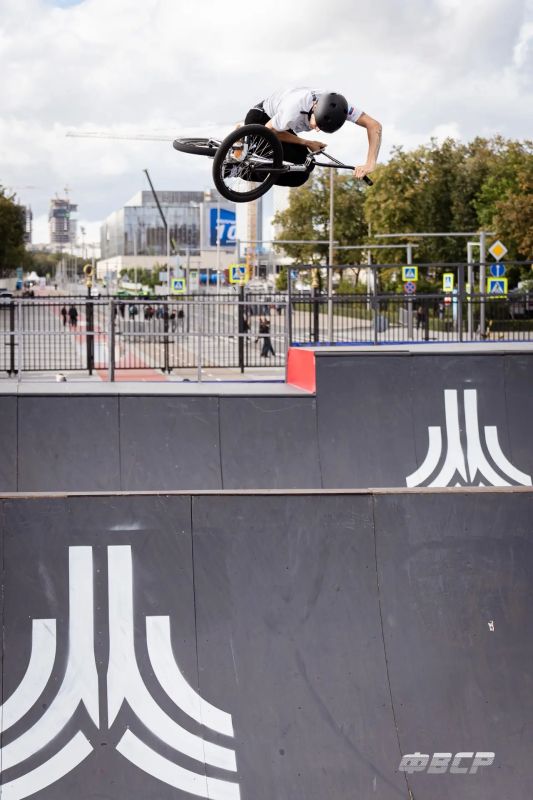 Летающие райдеры!. Ждали результатов с чемпионата России BMX фристайлу в рампе!? Летающие райдеры!. Ждали результатов с чемпионата России BMX фристайлу в рампе!?