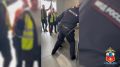 В аэропорту Магадана транспортные полицейские пресекли дебош 44-летнего жителя Воронежа, пытавшегося улететь в Москву
