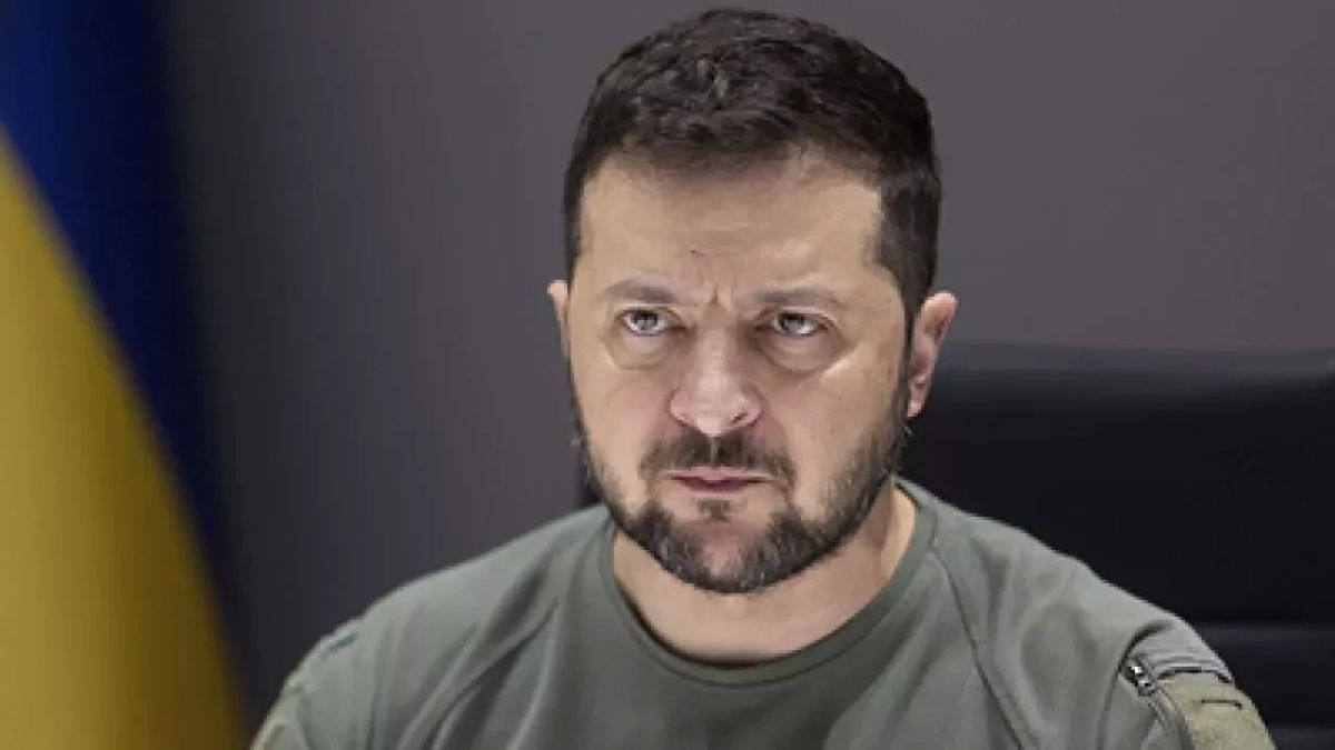 Владислав Шурыгин: Источник в Киеве сообщил, что на прошлой неделе в офисе Зеленского на совещании Зеленского с руководителями ГУР (Иващенко) и СБУ (Поклад) обсуждалась некая спецоперация, которая должна "очень мощно...