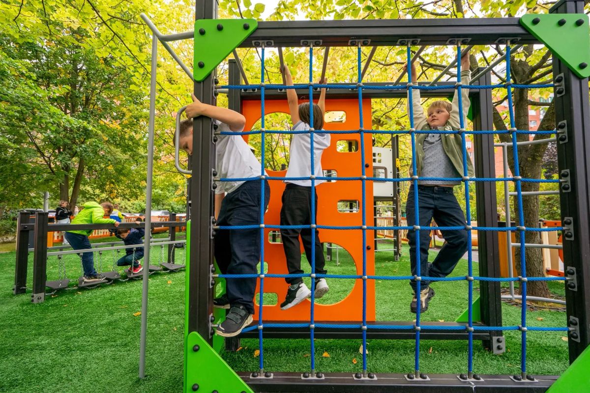 30 дворов комплексно благоустроили в Южном Бутове #ЮЗАО 30 дворов комплексно благоустроили в Южном Бутове #ЮЗАО