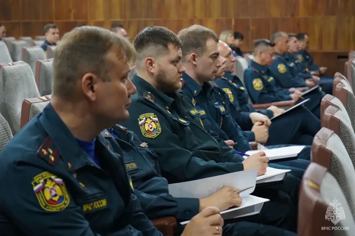 В столичном Главке МЧС России прошли занятия школы оперативного мастерства В столичном Главке МЧС России прошли занятия школы оперативного мастерства