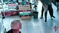 Мужчина ударил ножом сотрудника торгового центра в Москве