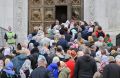 Около 80–90 тысяч человек уже приложились к мощам святителя Спиридона Тримифунтского в храме Христа Спасителя, рассказал председатель информационной комиссии Московской епархии священник Александр Волков