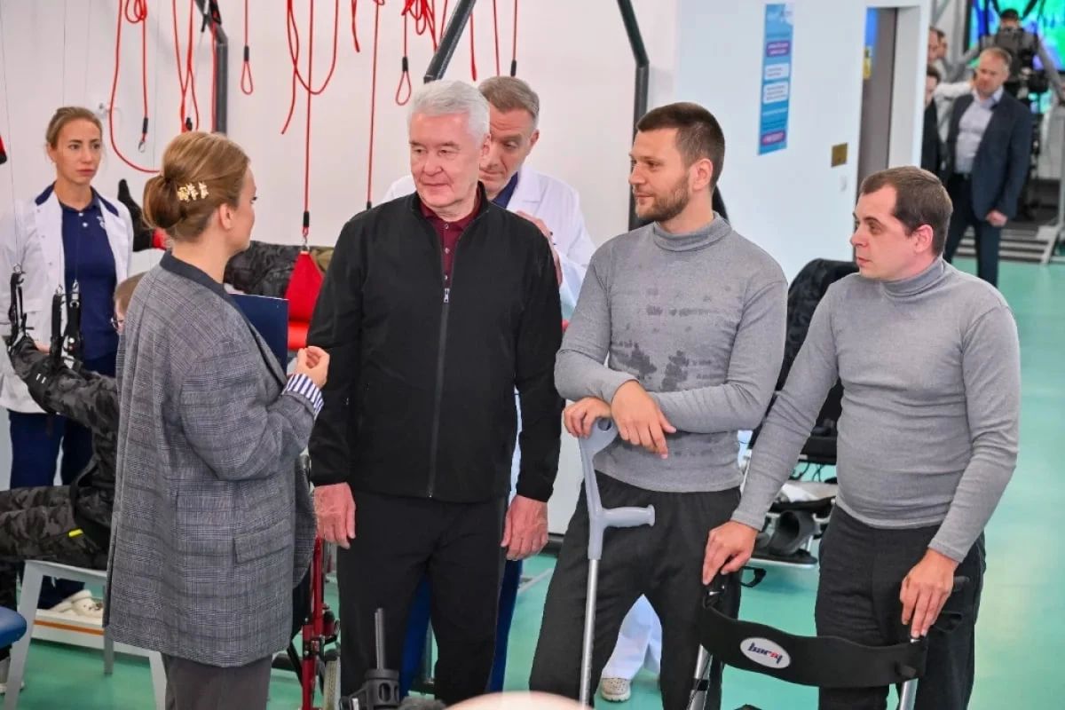 «Это важно»! Собянин и Цивилева навестили бойцов СВО в госпитале ветеранов