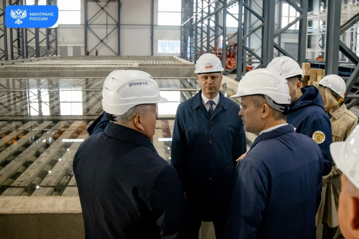В Новгородской области запустили первое в России серийное роботизированное производство рельсовых плит для ВСМ В Новгородской области запустили первое в России серийное роботизированное производство рельсовых плит для ВСМ