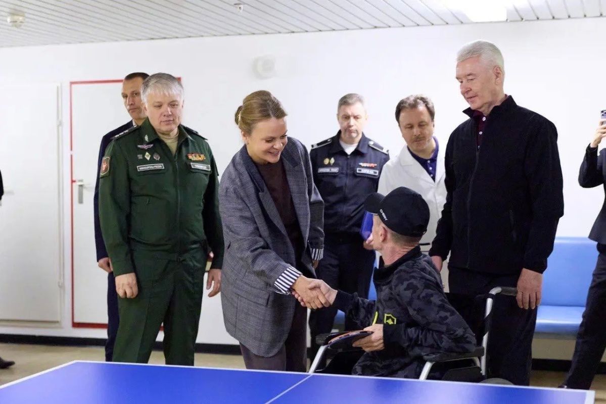 Анна Цивилева: Вместе с мэром Москвы Сергеем Собяниным посетили Госпиталь ветеранов войн № 3 – одно из крупнейших специализированных лечебных учреждений для участников СВО