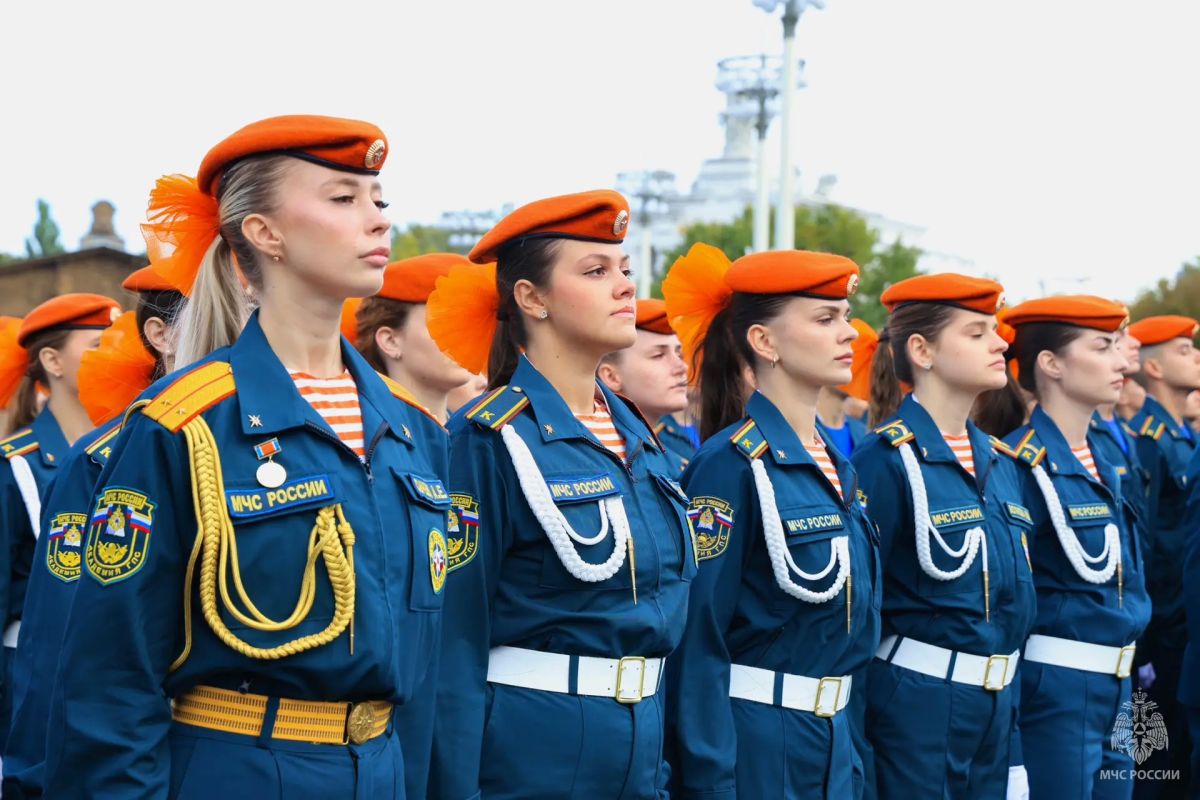 В Москве первокурсники Академии ГПС МЧС России приняли Присягу В Москве первокурсники Академии ГПС МЧС России приняли Присягу