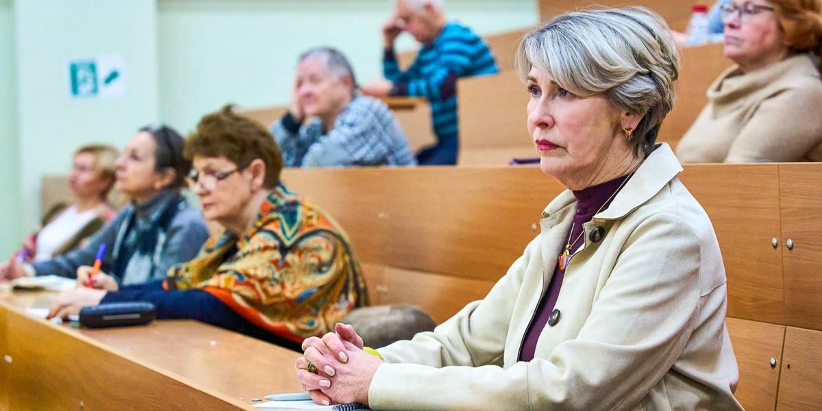 Для участников «Московского долголетия» подготовили занятия в 13 столичных вузах