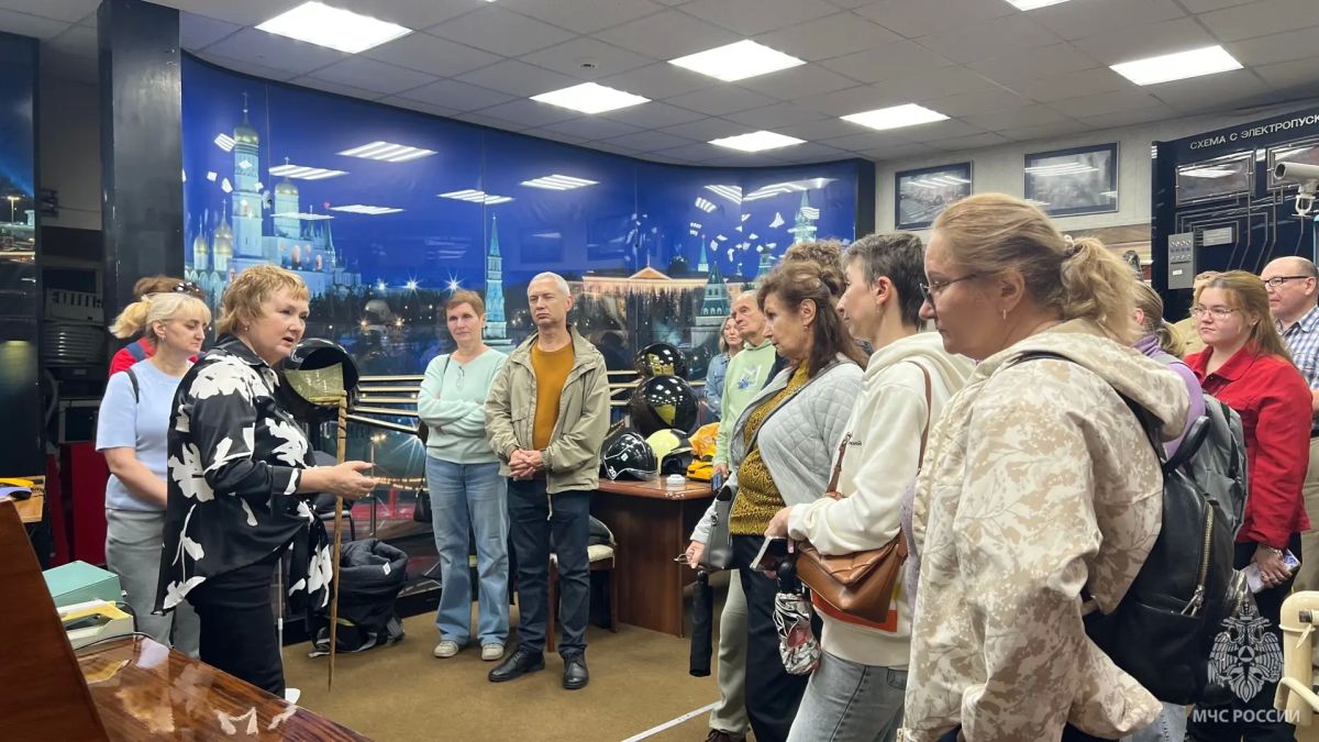 «День без турникетов»: москвичи познакомились с историей пожарной охраны «День без турникетов»: москвичи познакомились с историей пожарной охраны
