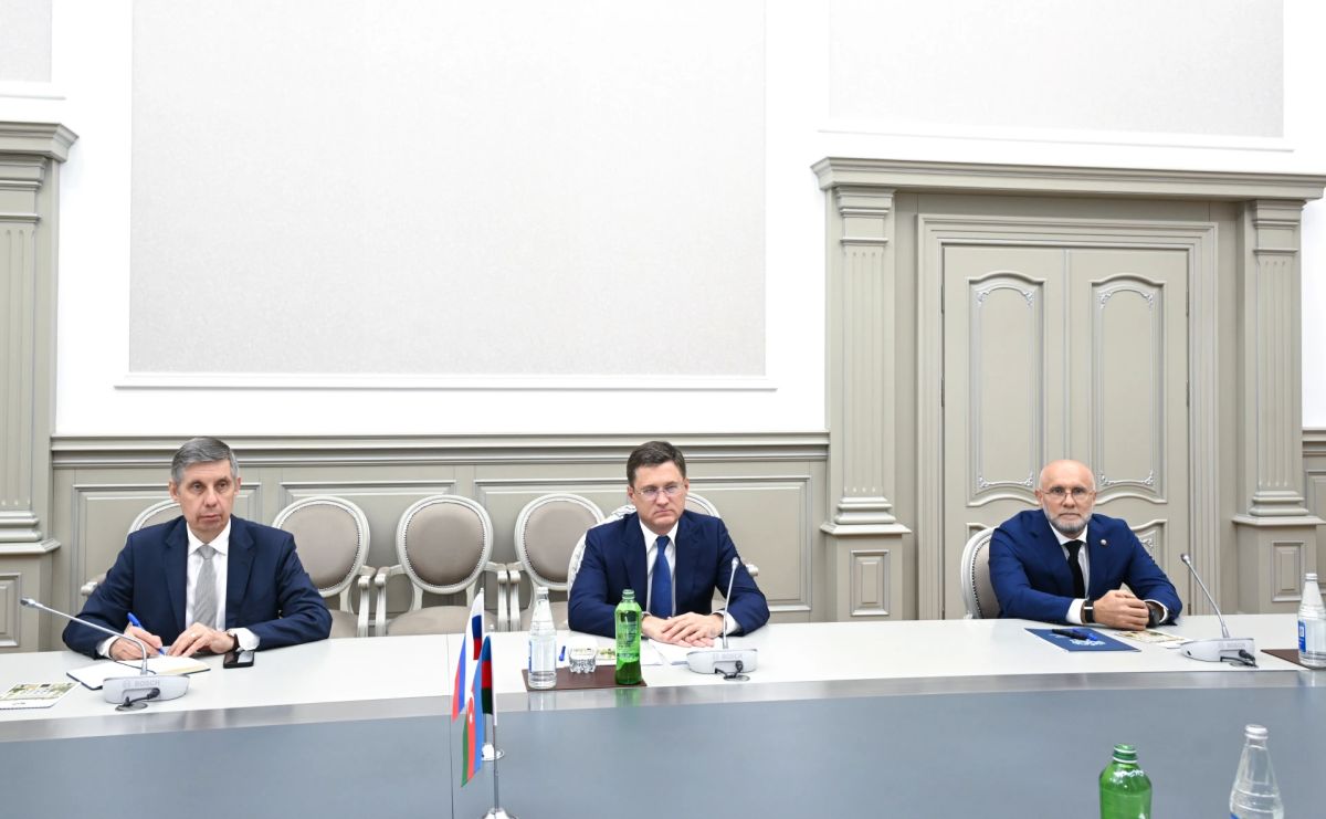 Александр Новак встретился с заместителем премьер-министра Азербайджана Шахином Мустафаевым Александр Новак встретился с заместителем премьер-министра Азербайджана Шахином Мустафаевым