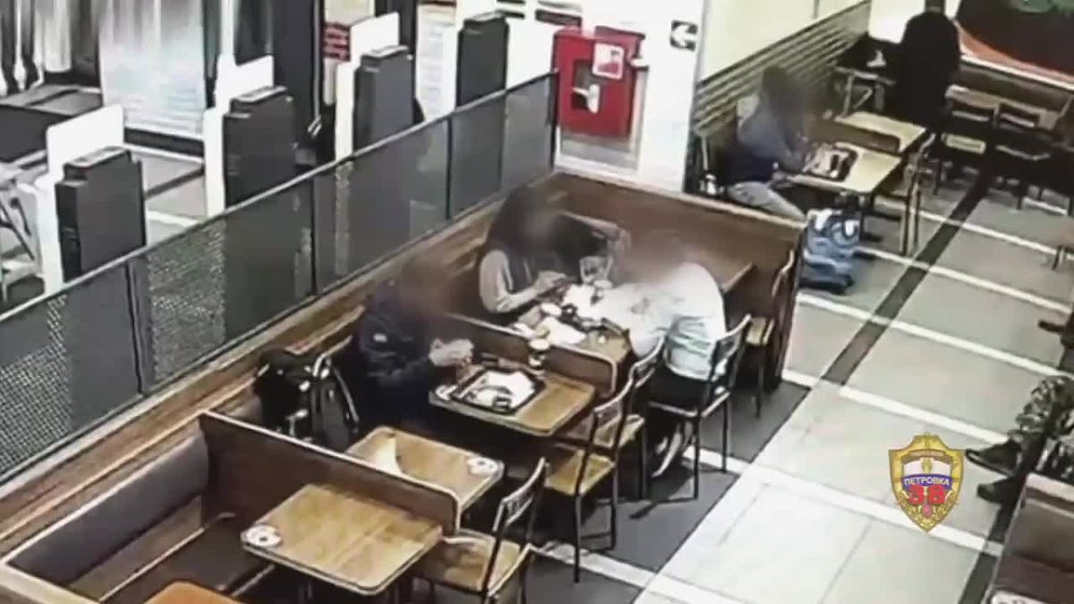 Рюкзак ушёл на «самостоятельную прогулку»: полицейские столицы раскрыли кражу в центре города